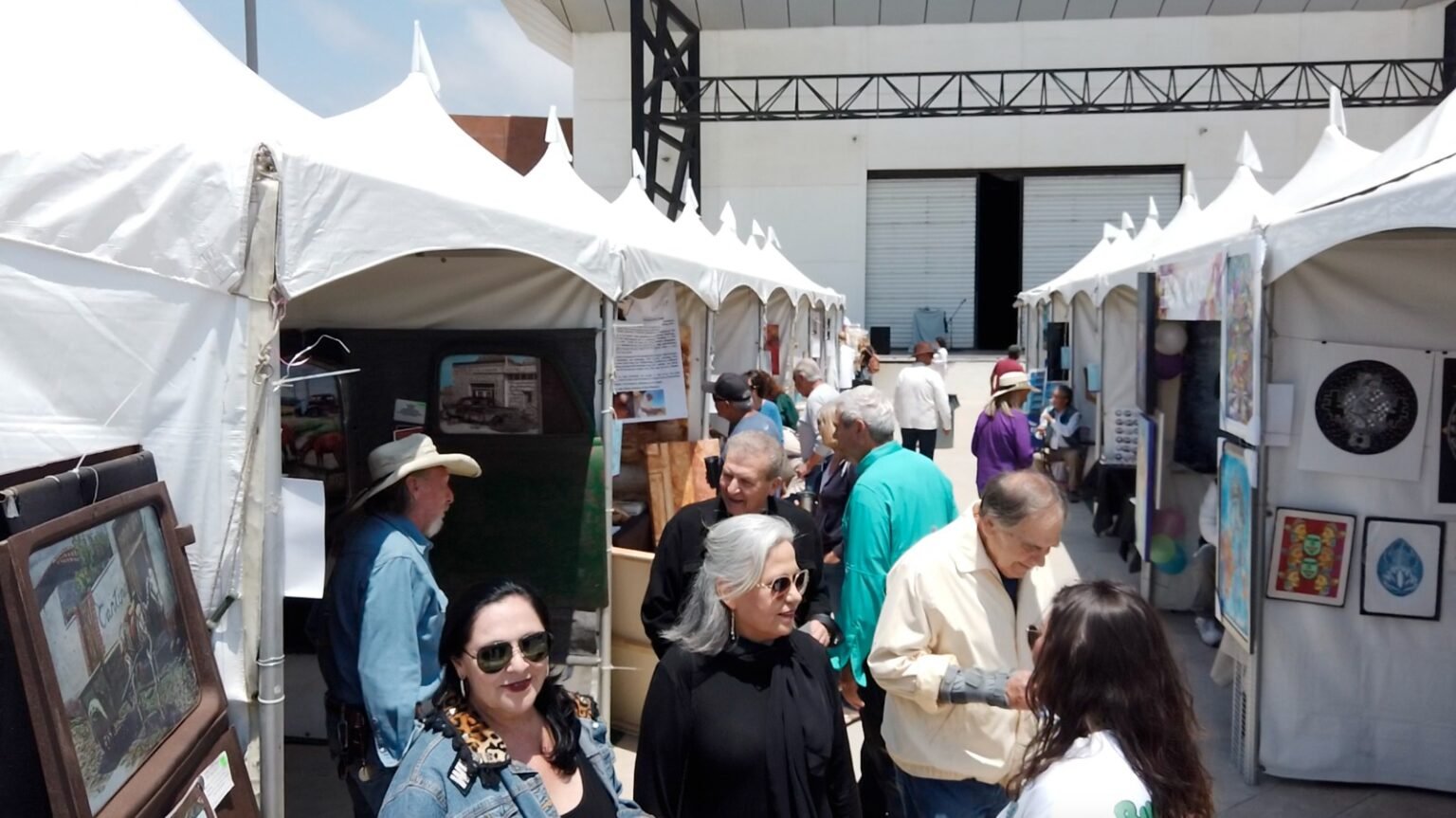 Celebrating Binational Art and Culture on the Border: Art Walk Rosarito ...