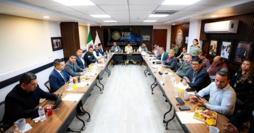 For the first time, Baja California’s top security leaders met at the FGR offices in Tijuana. The session was led by the state governor and featured commanders from the Navy, Army, and National Guard.