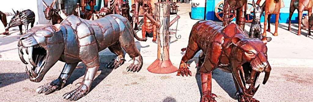 The Sabretooth Twins - Gringo Gazette North The Sabretooth Twins